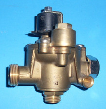 Bosch Junkers Umschaltventil Hydraulikschalter ZWR KWR 18 24 -2    87172041360