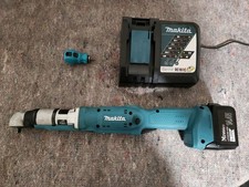 Makita Akku Drehmomentschlüssel DFL301F Akkuratsche
