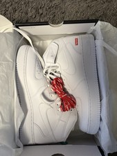 Supreme Nike AirForce 1 Mid