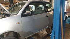 TÜR Links ( Ausführung Elektrischer Fensterheber ) Seat Arosa 1.0 6 HS Farbe