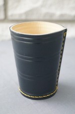 Älterer gepflegter,schwarzer  Leder Würfelbecher / Knobelbecher ohne Werbung