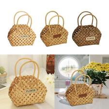 Geflochtener Blumenkorb mit