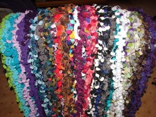 Schal gehäkelt Pompon