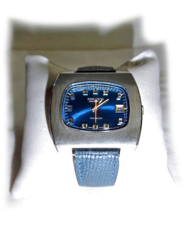 Schöne armbanduhr von mirexal - armbanduhr,