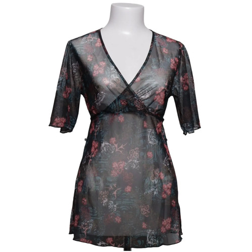 East village top - east., top,