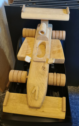 Formel wagen aus holz - 1, 33cm