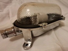 alte Fabrik-Lampe poliert Bunker- Wand- Leuchte Antik Industrie-Design DDR 