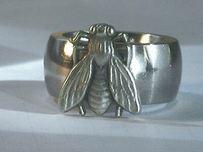 netter kleine Fliege / Biene - Aufsatz - kompatibel m. Charlotte 21 Ring