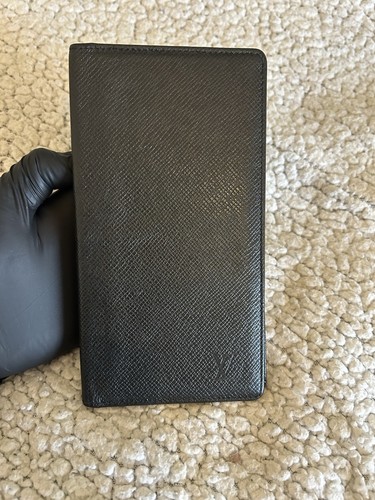 Louis vuitton taiga - louis, leder