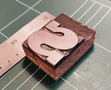 Alter, Druckbuchstabe