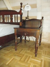 Kleiner Beistelltisch, Nachttisch italienischer Landhausstil Massivholz