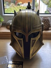 Helm Star Wars Mandalorian "The Armorer", Inkl. Signature Plaque (nicht Hasbro)