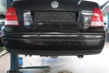 Stossstange / Stossfänger Hinten VW Bora 1.6 1 J Farbe Schwarz-met LC9Z