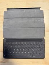 Apple Smart Keyboard Folio