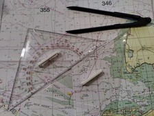 Navigationsbesteck für den Sportbootführerschein SBF mit Seile für Knoten