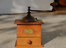 Antike französische Kaffeemühle Peugeot Frères Valentigney Doubs aus Holz