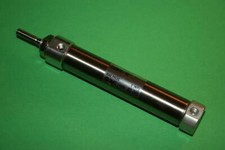 Ein Pneumatischer Druckluftzylinder von SMC