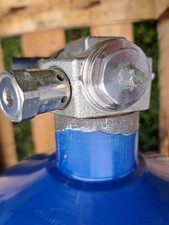 2 x Erdgasflasche CNG Ecofuel VW 2K3201155A komplett mit Magnetventil 2K3907631