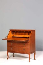 Traumhafter Sekretär im Art