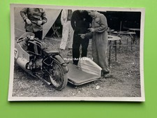 Foto,  Rennsport 1954, Krad Gespann im Fahrer Lager  (N)50745