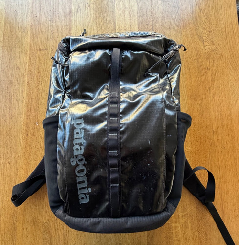Patagonia black hole pack 25l - black,