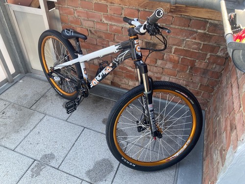 Fahrrad dirt jump - ,