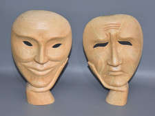 2 x Figuren Masken Theater aus Holz geschnitzt 19 cm Gesicht Fach #H3V