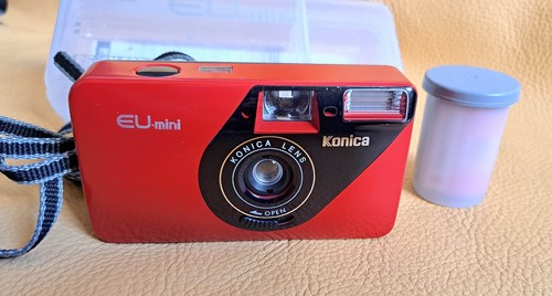 Konica mini rot - |, 35mm