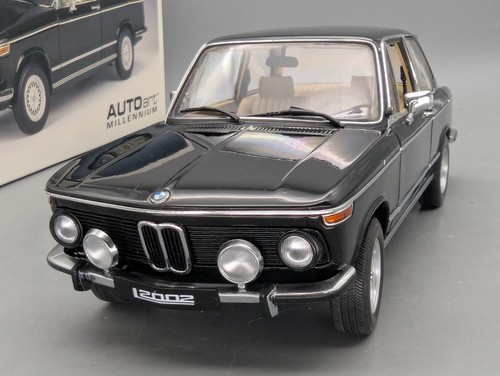 Modellautos autoart - 1:18,