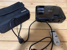 Epson Beamer EH-TW 450/ 81 Stunden Projektorlampe im Gebrauch