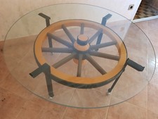Tisch Wagenrad mit Glasplatte und schmiedeeisernen Gestell (Unikat)