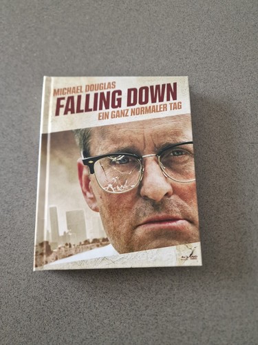 Falling down ein ganz - -,