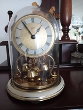 Drehpendeluhr Jahresuhr