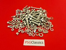 200 verschiedene Universal