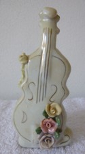 Uromas Geige-Violine-Vase weiß mit Goldrand Rosen-Dekor Vitrinenstück Sammeln 
