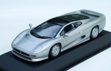 Jaguar XJ220 Bj. 1992-1994, silbermetallic, Minichamps-Modell im M. 1:43, OVP