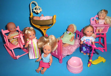 %*Barbie Möbel*Hochstuhl*Bett*Wipper*Wiege*Topf*Roller*7Kinder+Babys+Kleidung*%