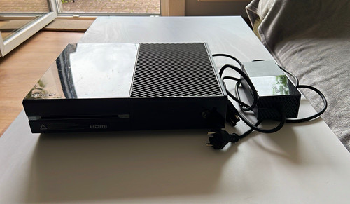 Microsoft xbox one 500 - xbox, gb