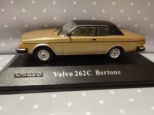 Volvo 262c bertone goldfarbig - volvo,