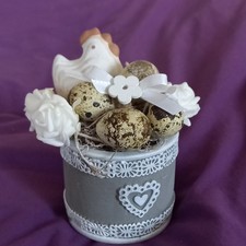 niedliches Ostergesteck creme