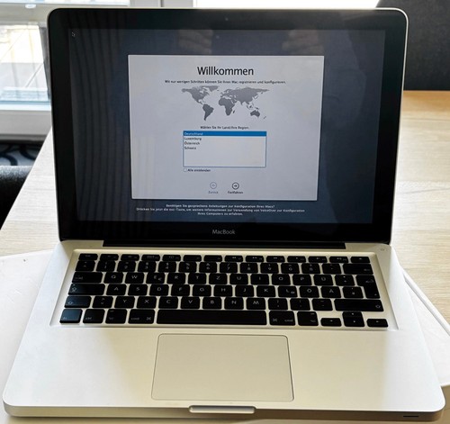 Apple macbook 2008 2 - apple,