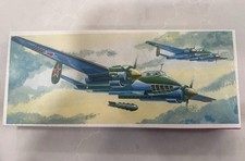 Flugzeug-Modellbaukasten 1/72