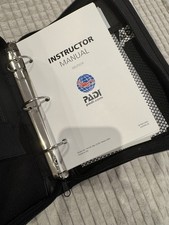 PADI Instructor Manual mit PADI Einband und Divemaster Cards