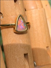 Natural fine 9ct - fine, opal