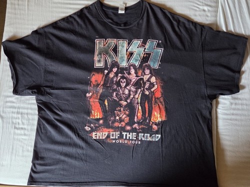 Shirt kiss end of - kiss,