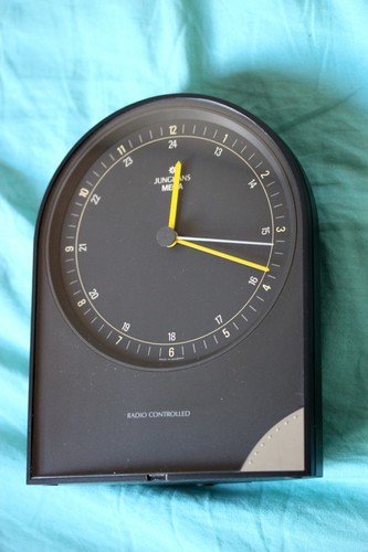 Klassiker junghans tischuhr - :,