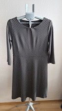 Comma Kleid — Geometrisches