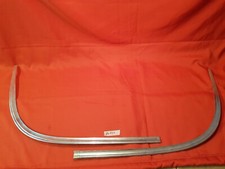 Paar Zierleisten Heckfenster