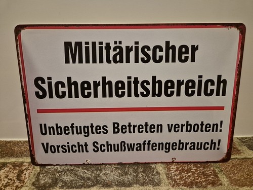 MILITÄRISCHER