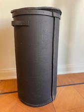 Tonne aus dickem, schwarzem Gummie, ital. Designobjekt, Wäscheeimer, Abfalleimer